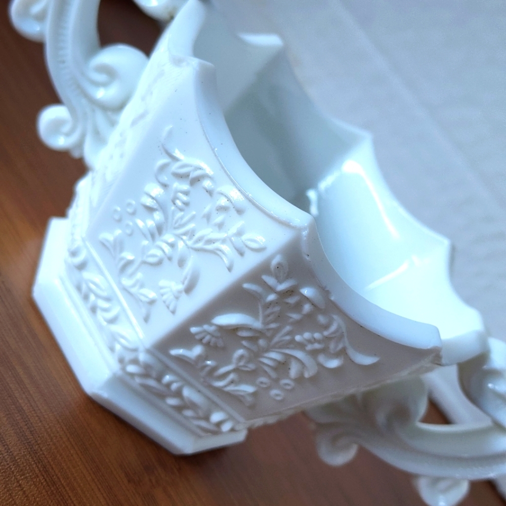 Milkglass cup or sugar